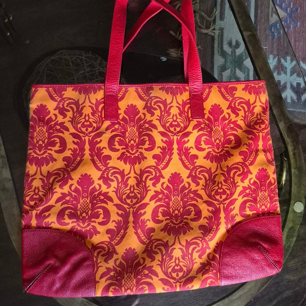 Kate Landry Tote. Extra large